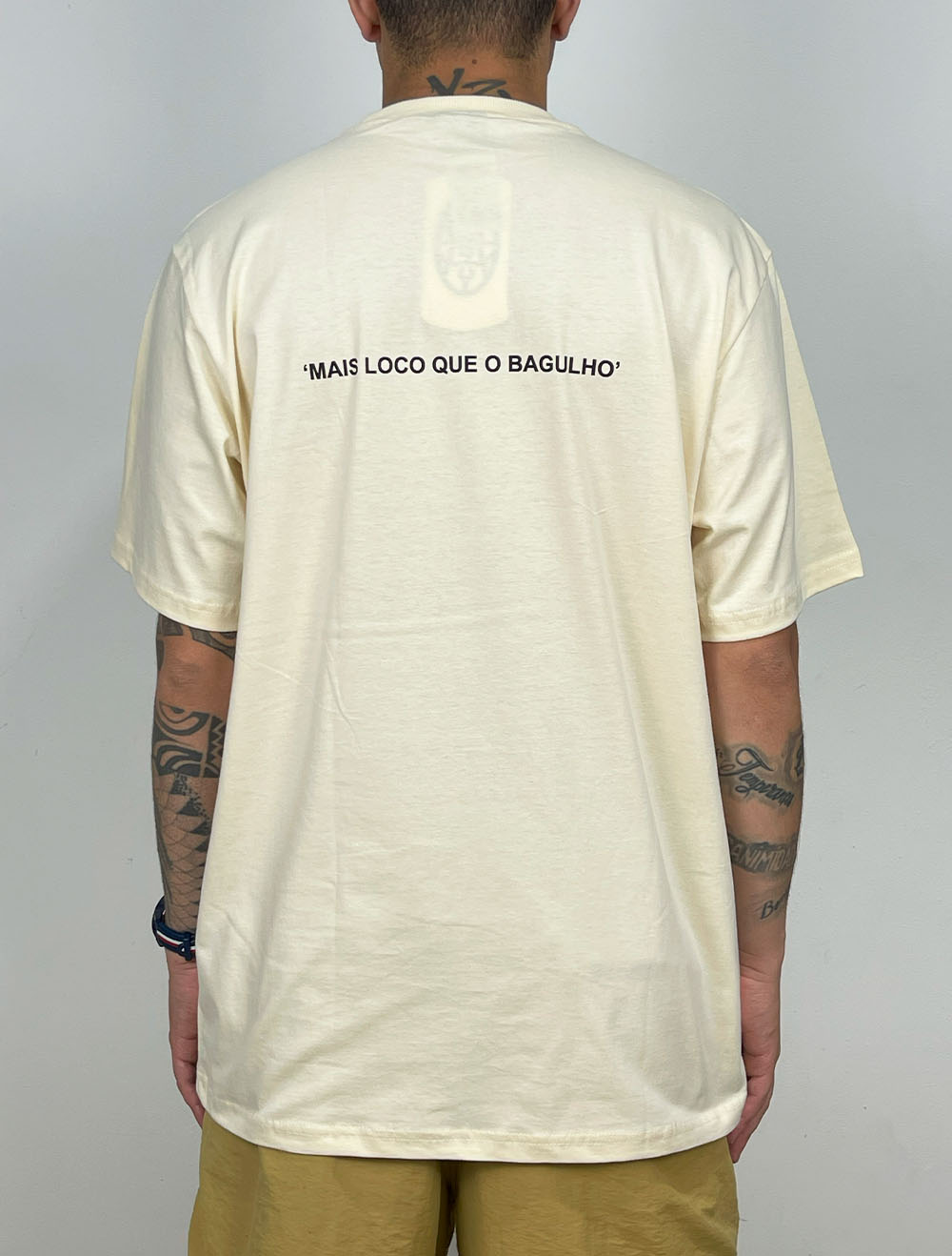 Camiseta Chronic Alien Mais Loco que o Bagulho - Creme
