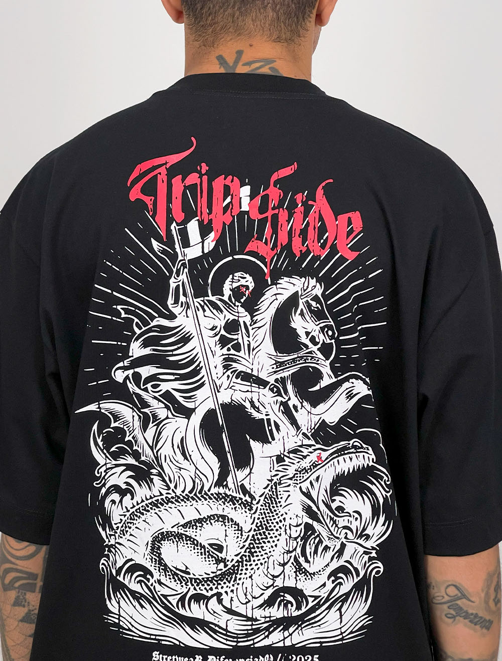 Camiseta Oversized Trip Side São Jorge - Preta