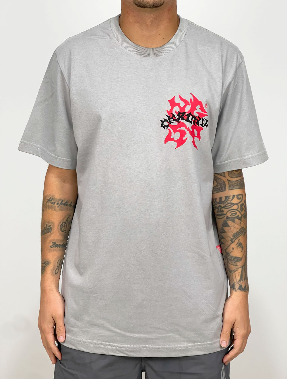 Camiseta Chronic Anjo Gangasta Pixel - Cinza