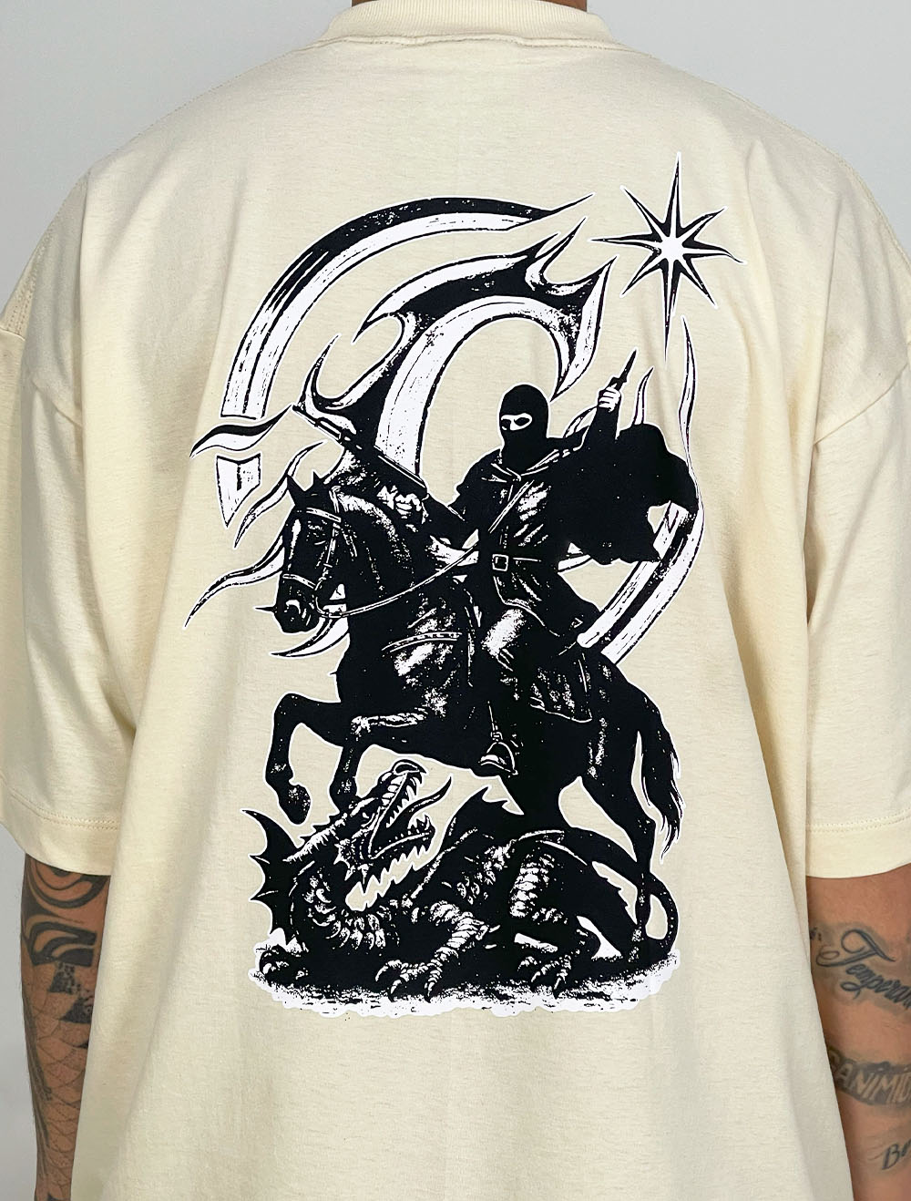 Camiseta Oversized Chronic São Jorge Oração Update - Creme