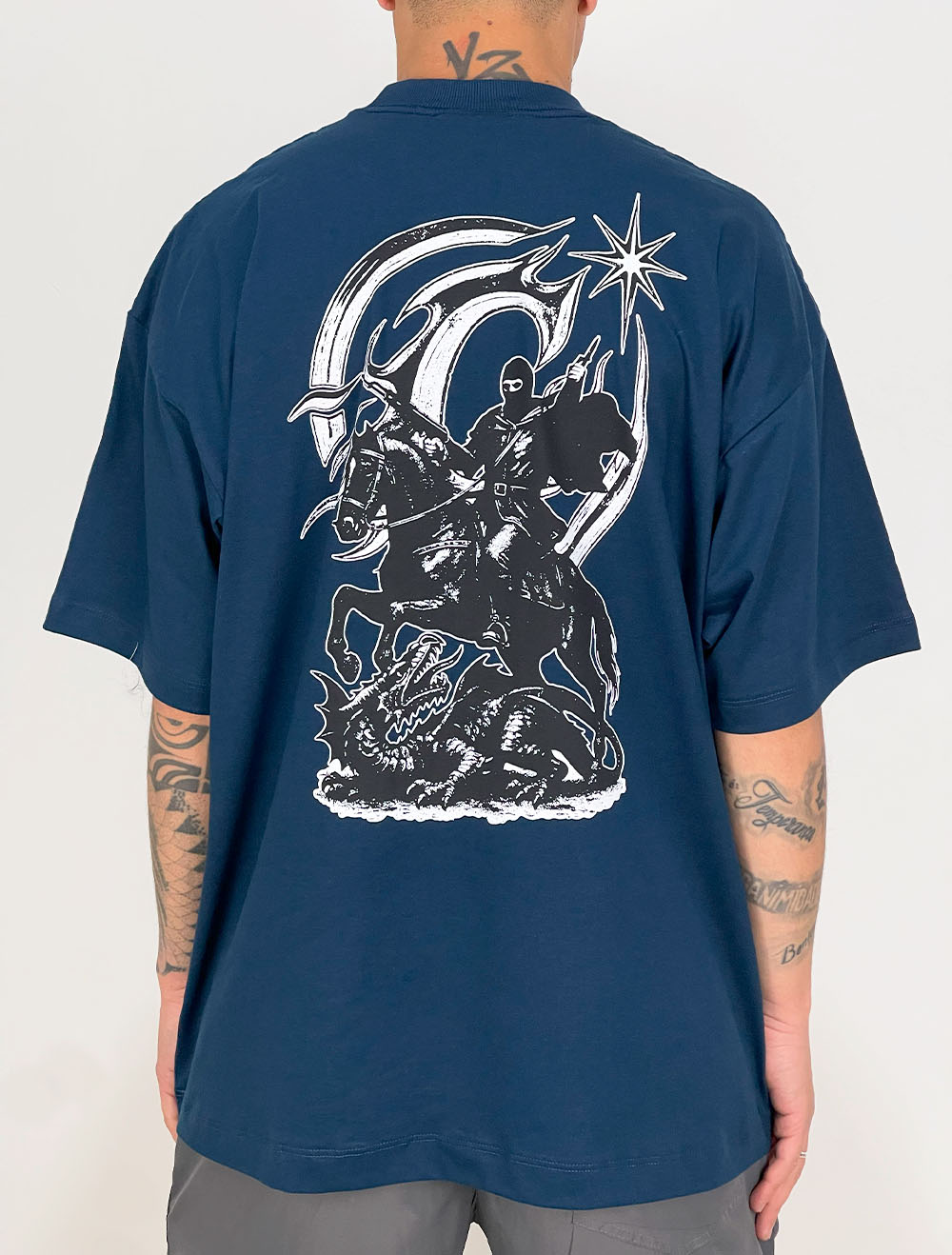 Camiseta Oversized Chronic São Jorge Oração Update - Marinho