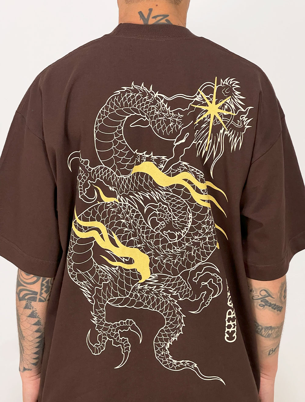 Camiseta Oversized Premium Chronic Dragão Trace - Marrom