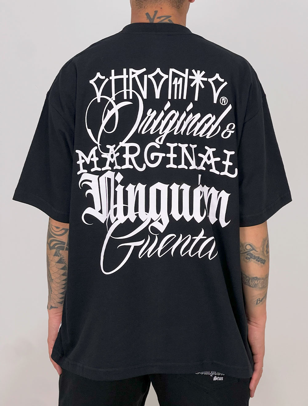 Camiseta Oversized Premium Chronic Multi Letters