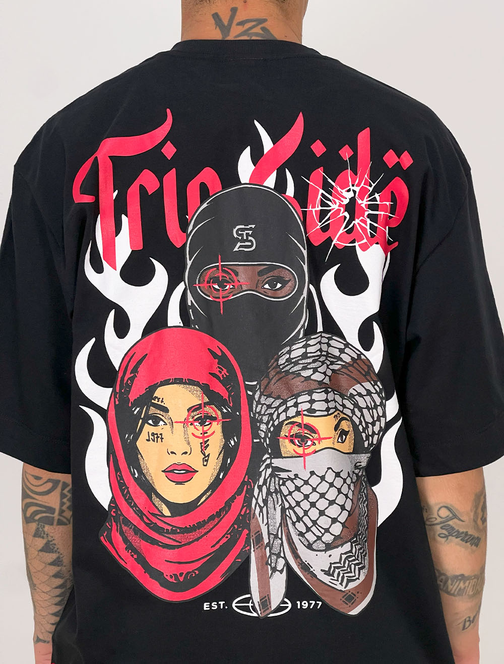 Camiseta Oversized Premium Trip Side Arabe Women