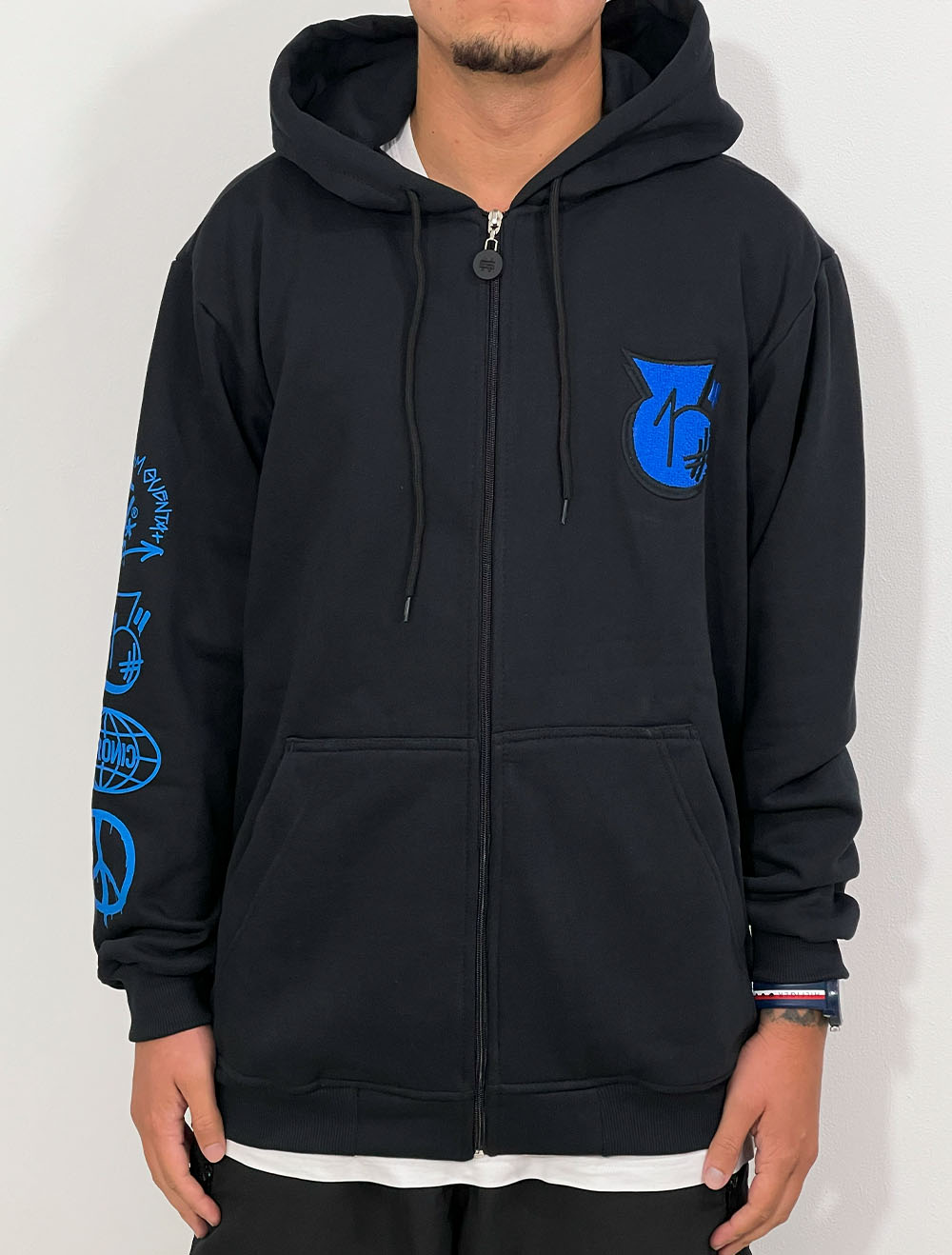 Moletom Chronic Aberto Grafite One Bold logos - Preto