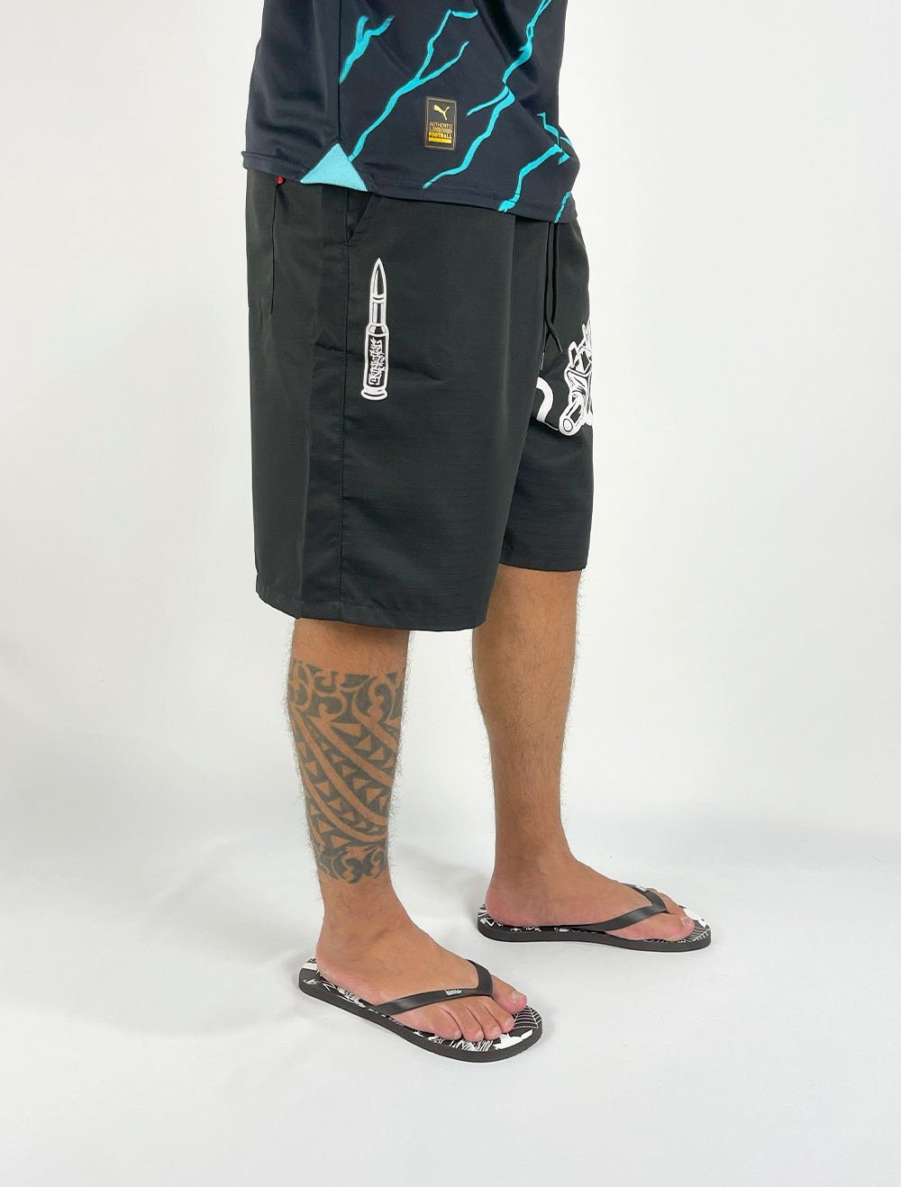 Shorts Médio Tactel Trip Side Sub Metralhadora - Preta