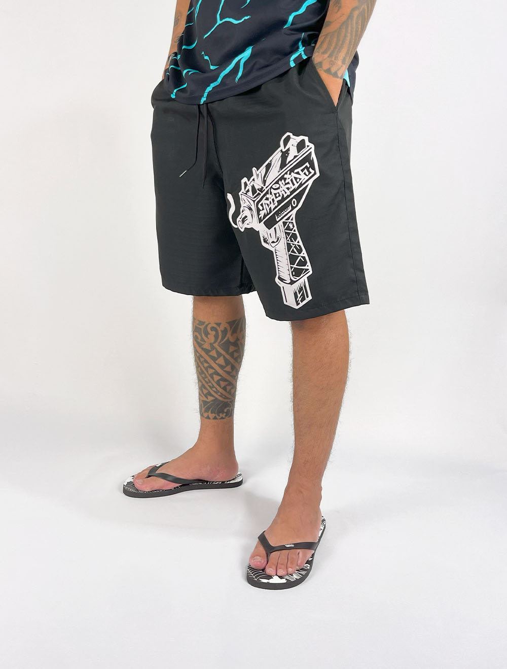 Shorts Médio Tactel Trip Side Sub Metralhadora - Preta