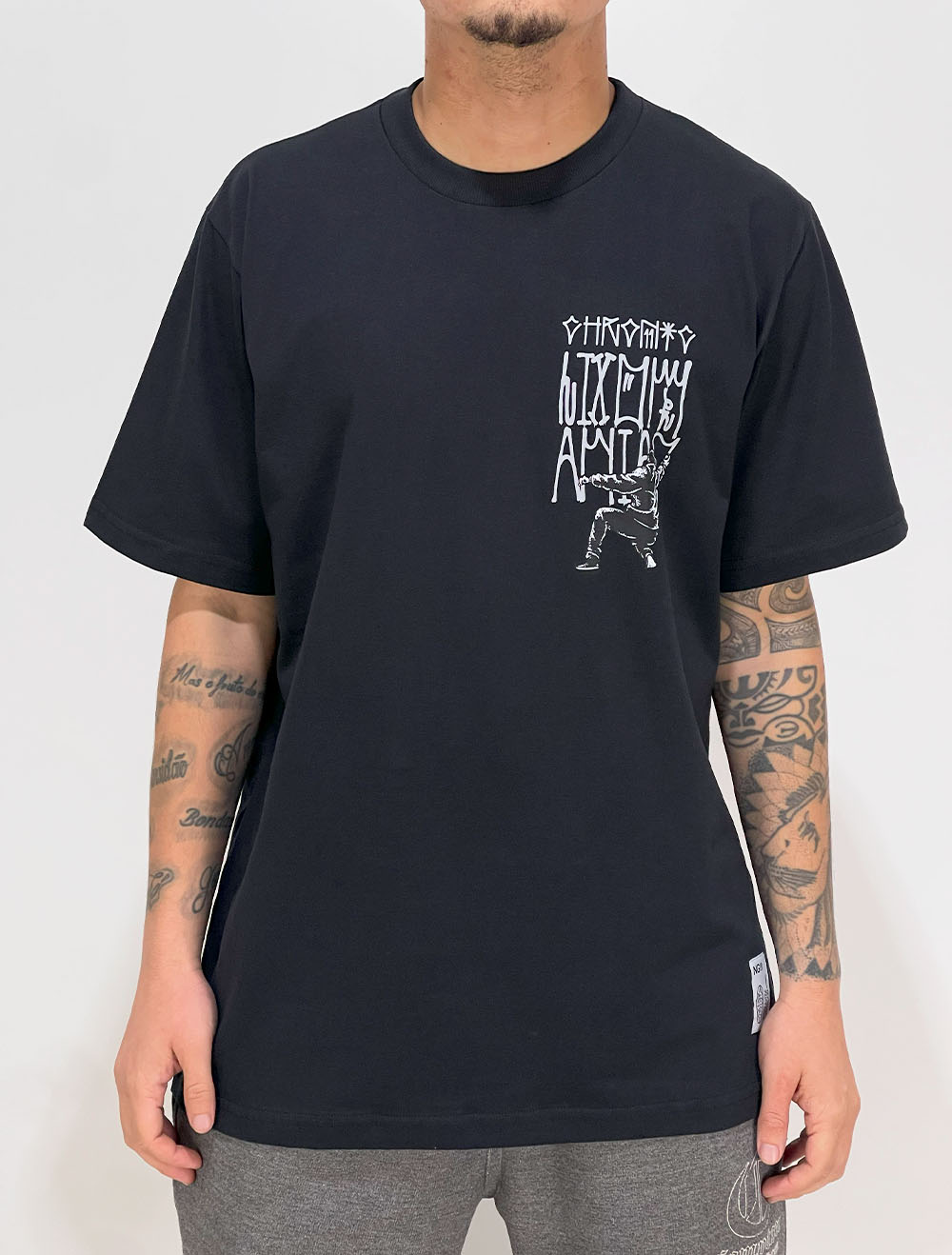 Plage  BACK LOGO Tシャツ LIBERTY WALK×XLARGE BEHIND OG CAMISETA DE MANGA CURTA PRETA - LOJA