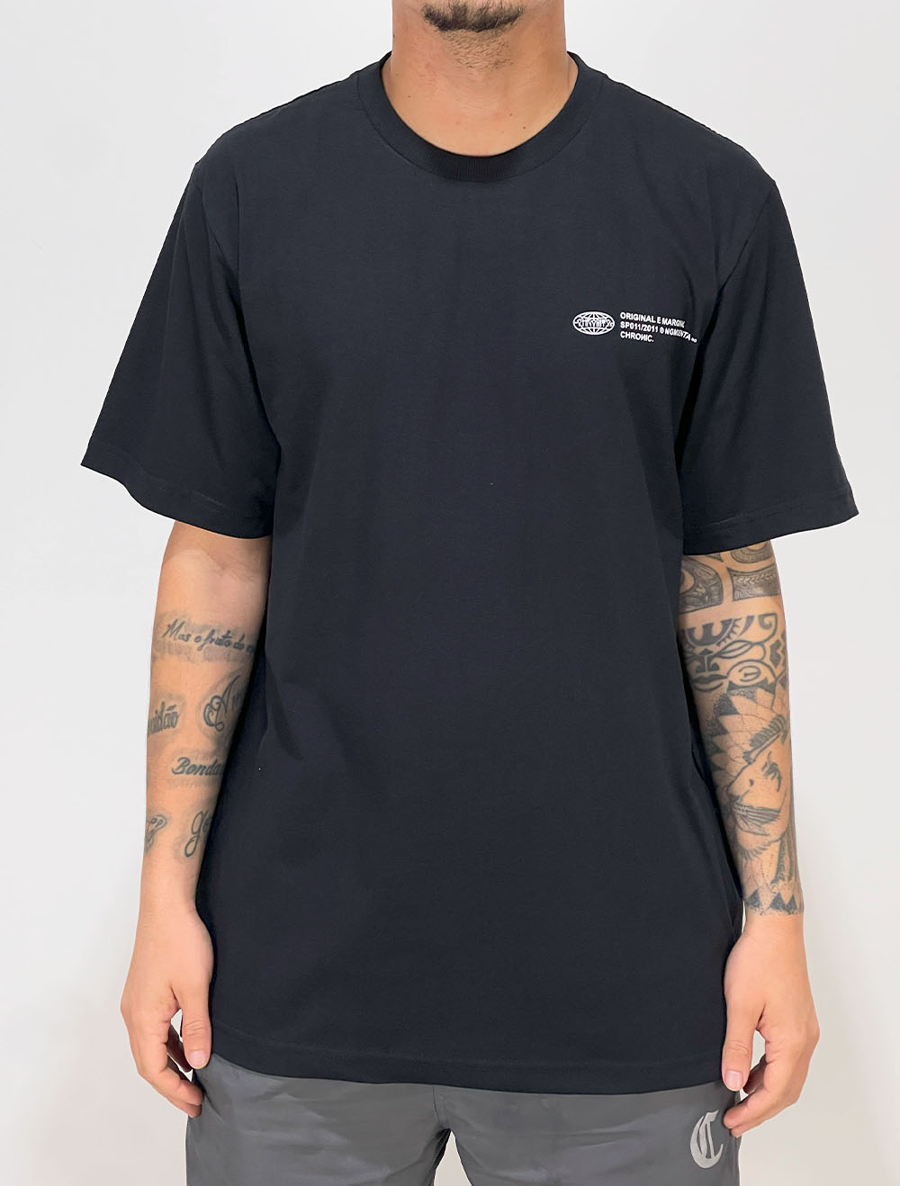 Camiseta Chronic Movement of Jah People Roots Front - Preta