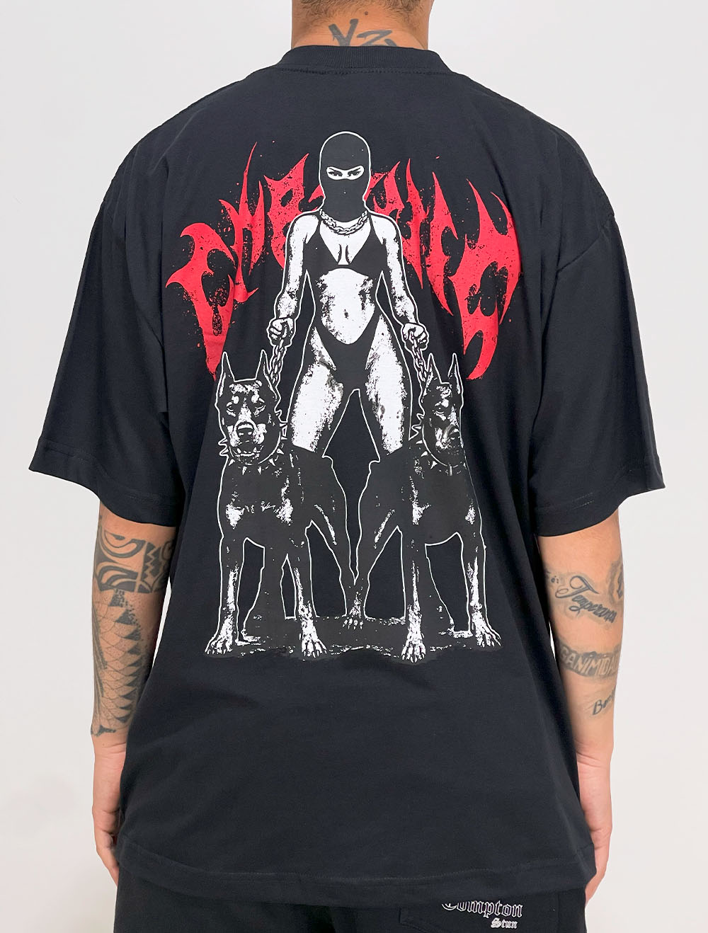 Camiseta Oversized Chronic Bitch Dog