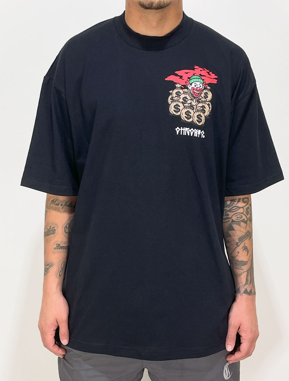 Camiseta Oversized Chronic Palhaço Thrones