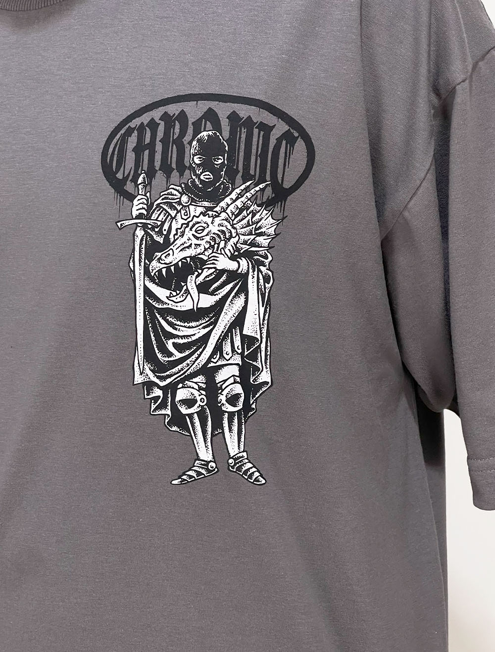Camiseta Oversized Chronic S.J. Dragão Logo Caos