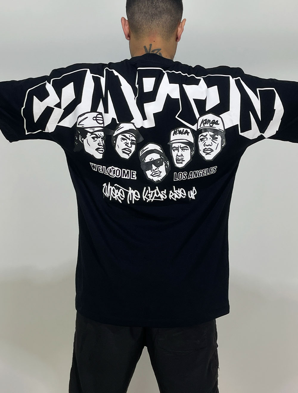 Camiseta Oversized Compton Wing NWA Welcome