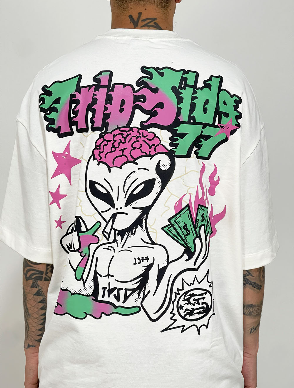 perverze ★ Double Slit Tee / White Camiseta Santa Cruz Pace Deathtrap Oversized SS Branco - Mundi
