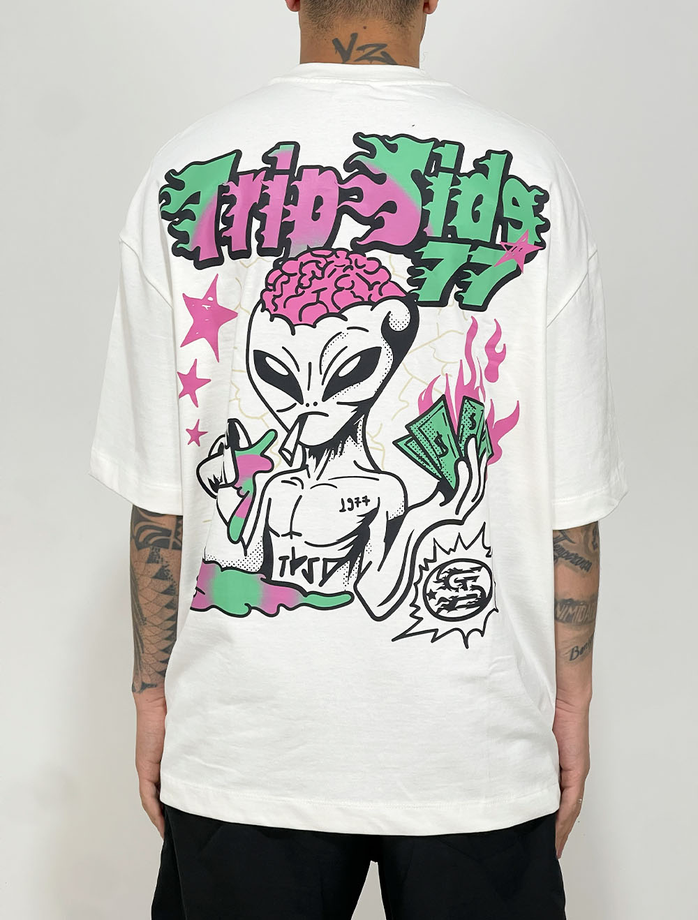 Camiseta Oversized Premium Trip Side Alien Money - Off White