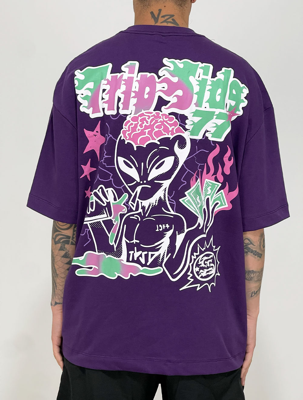 Camiseta Oversized Premium Trip Side Alien Money