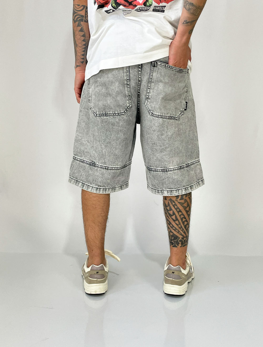 Bermuda Jeans Compton Jorts Recorte Marmorizada - Cinza claro