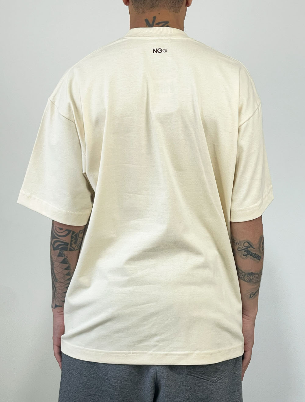 Camiseta Oversized Premium Chronic Bomb - Creme