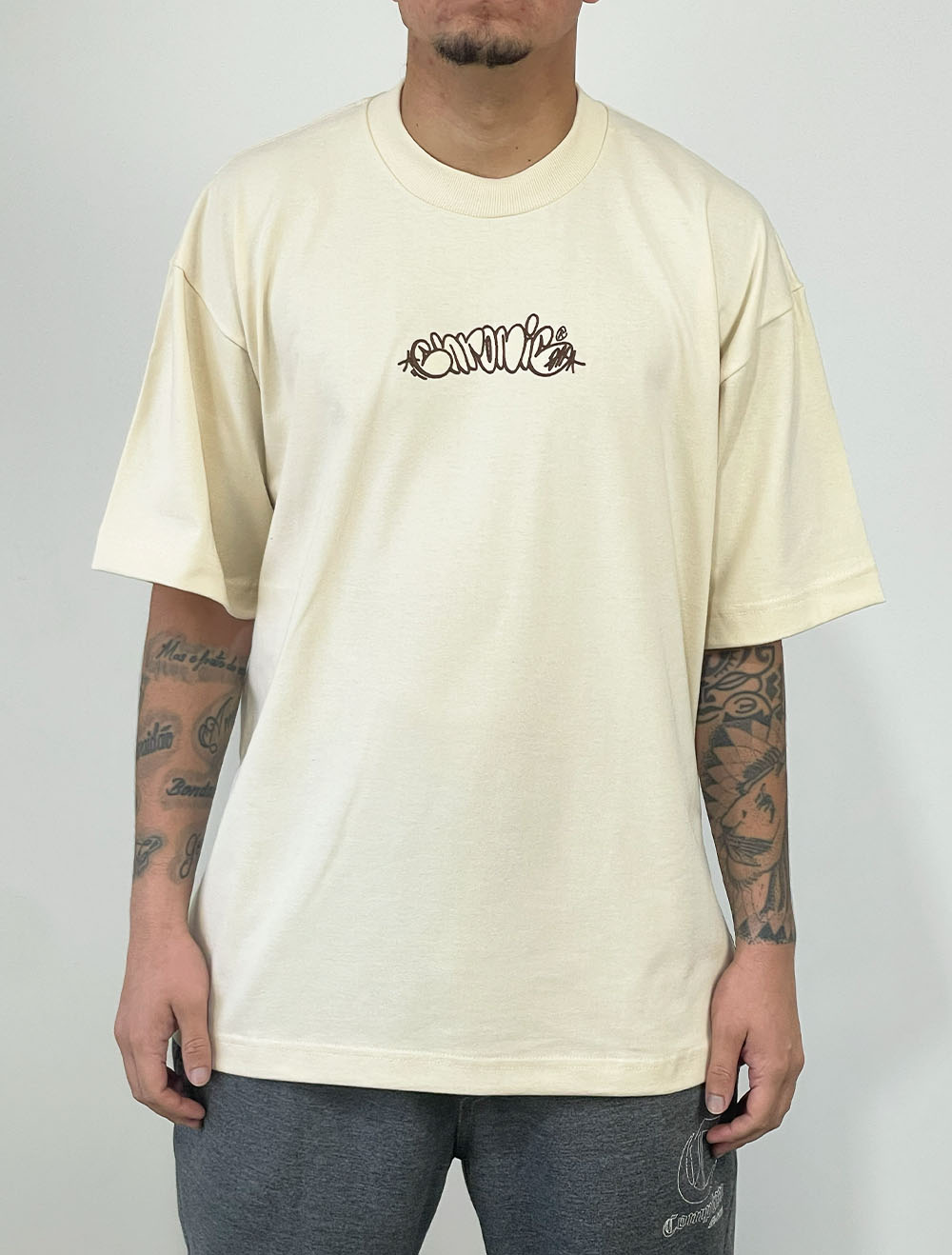 Camiseta Oversized Premium Chronic Bomb - Creme