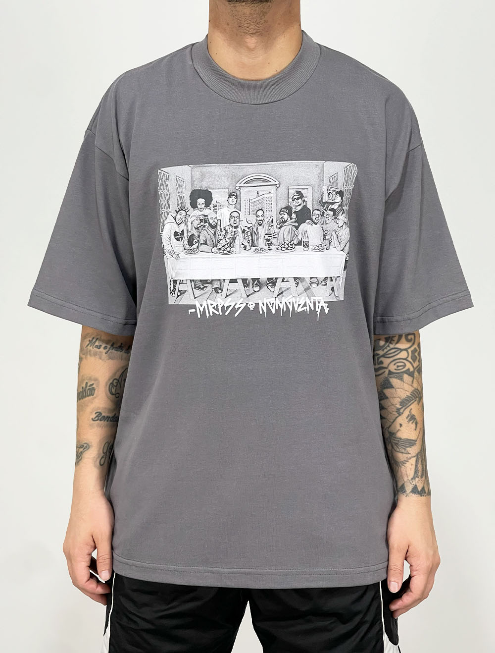 洋楽 G-RAP/CRIMIES Camiseta Oversized Premium Chronic Santa Ceia Rappers - Cinza
