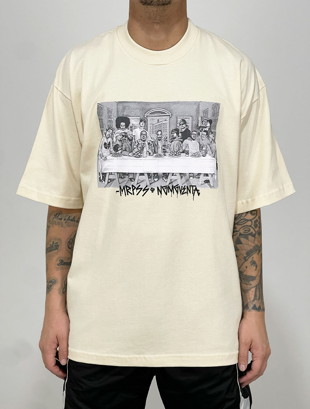 洋楽 G-RAP/CRIMIES Camiseta Oversized Premium Chronic Santa Ceia Rappers - Creme