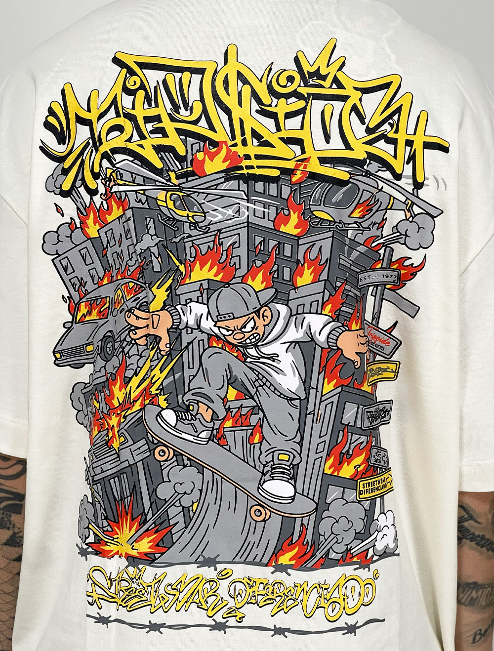 Camiseta Oversized Premium Trip Side City on Fire - Off White