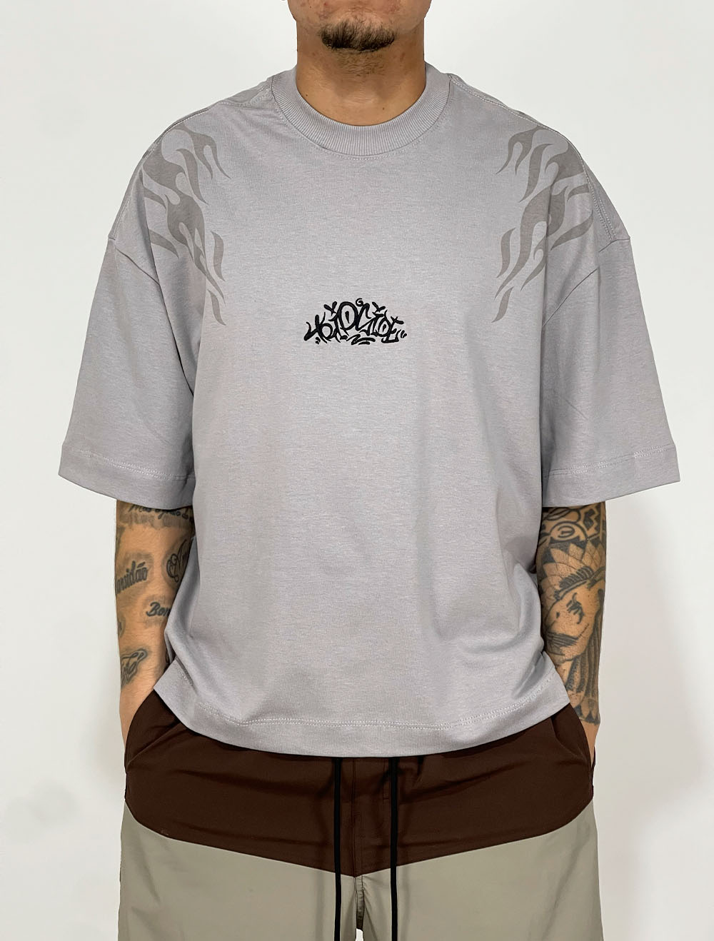 Camiseta Boxy Trip Side Tag Code - Cinza