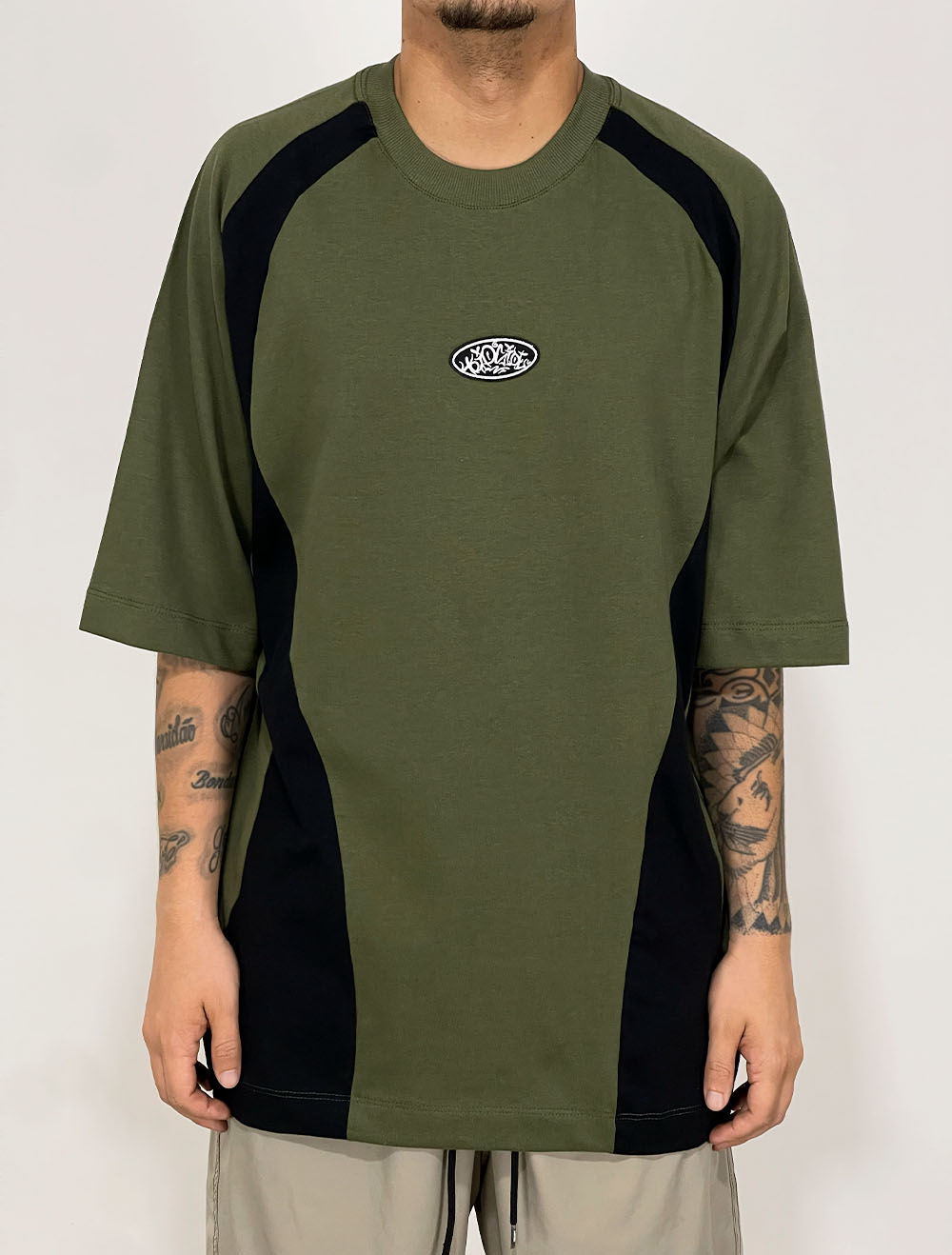 Camiseta Oversized Premium Raglan Trip Side Recorte - Verde Musgo