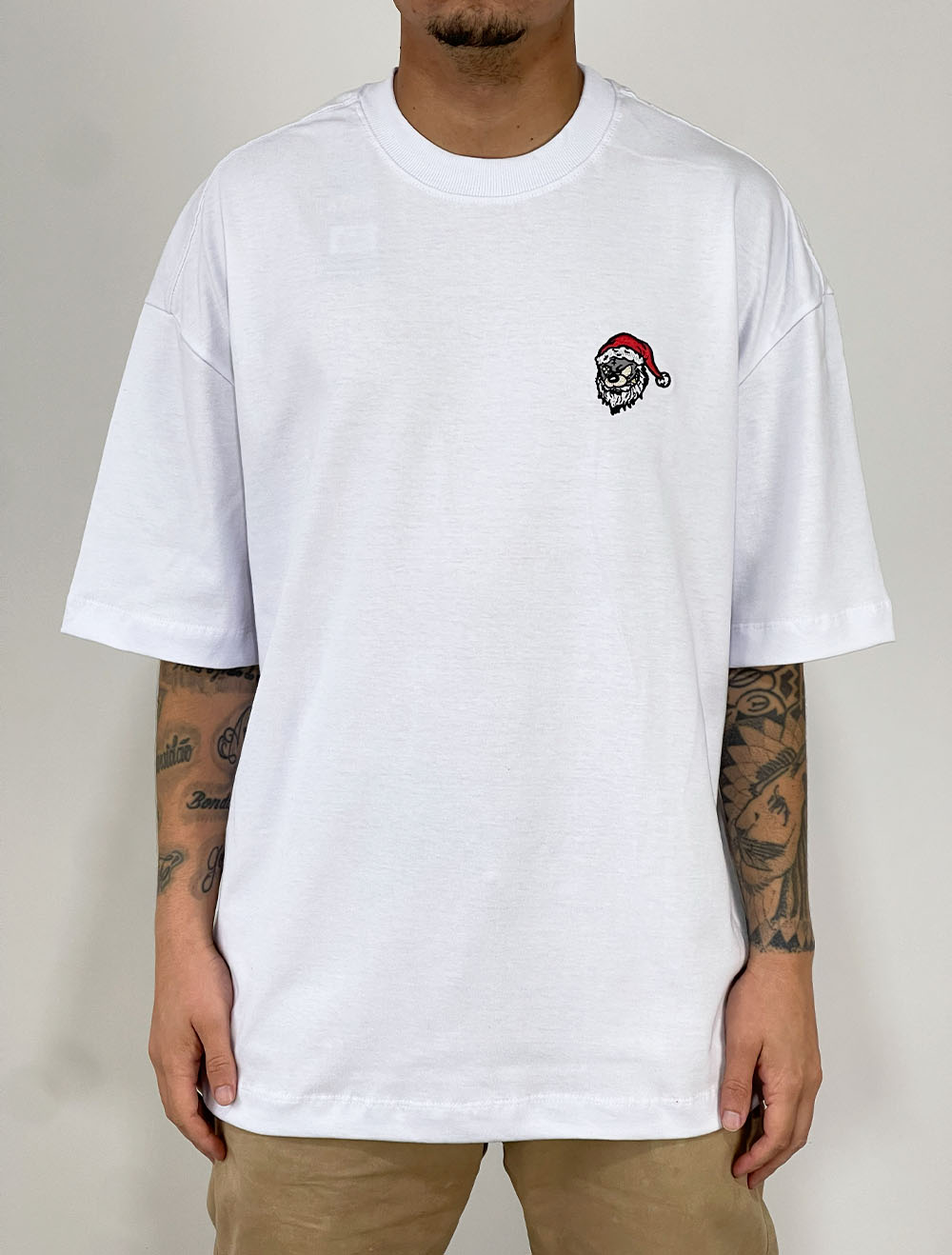 Camiseta Oversized Premium Trip Side Papai Urso de Natal - Branca