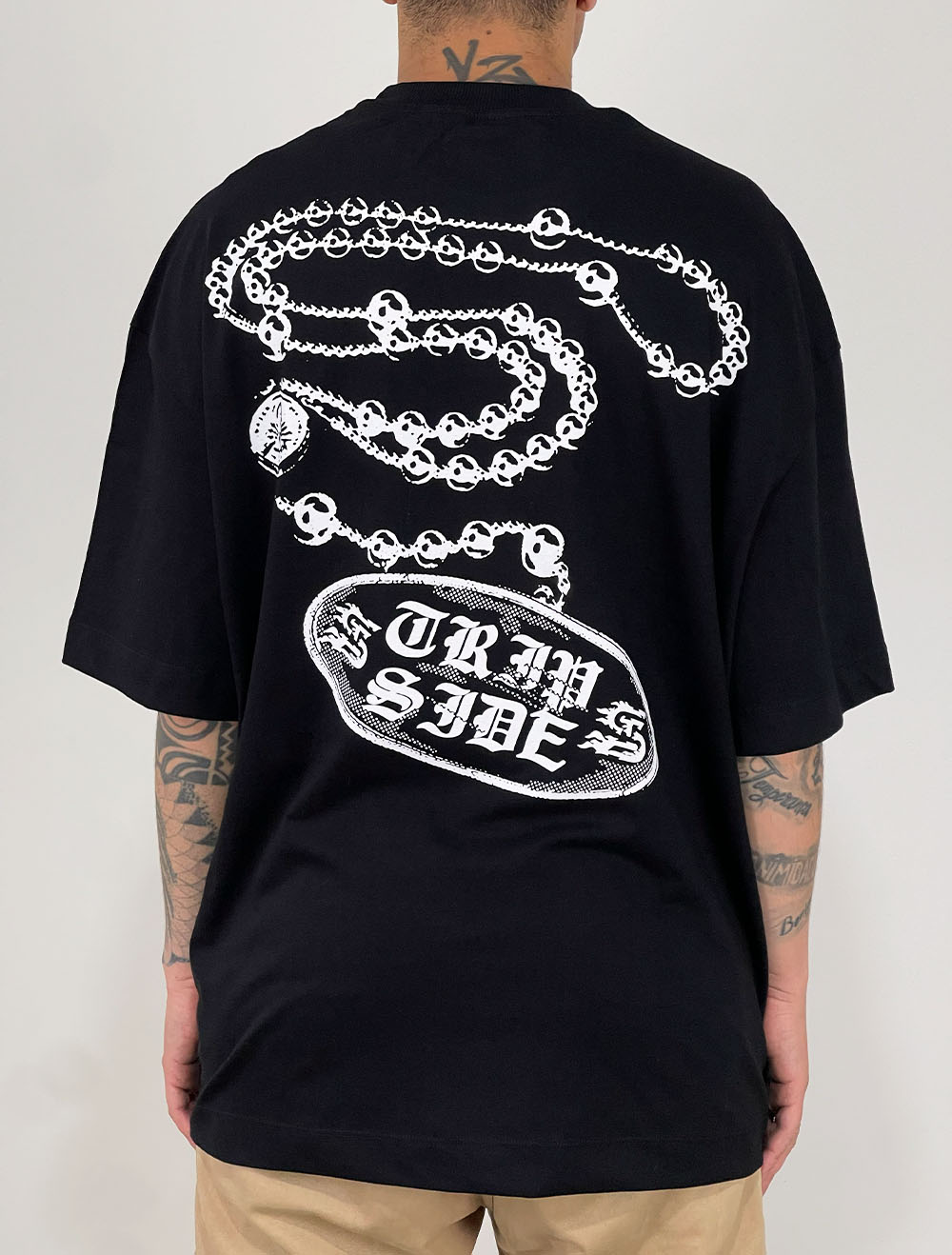 Camiseta Oversized Trip Side Terço Back - Preta