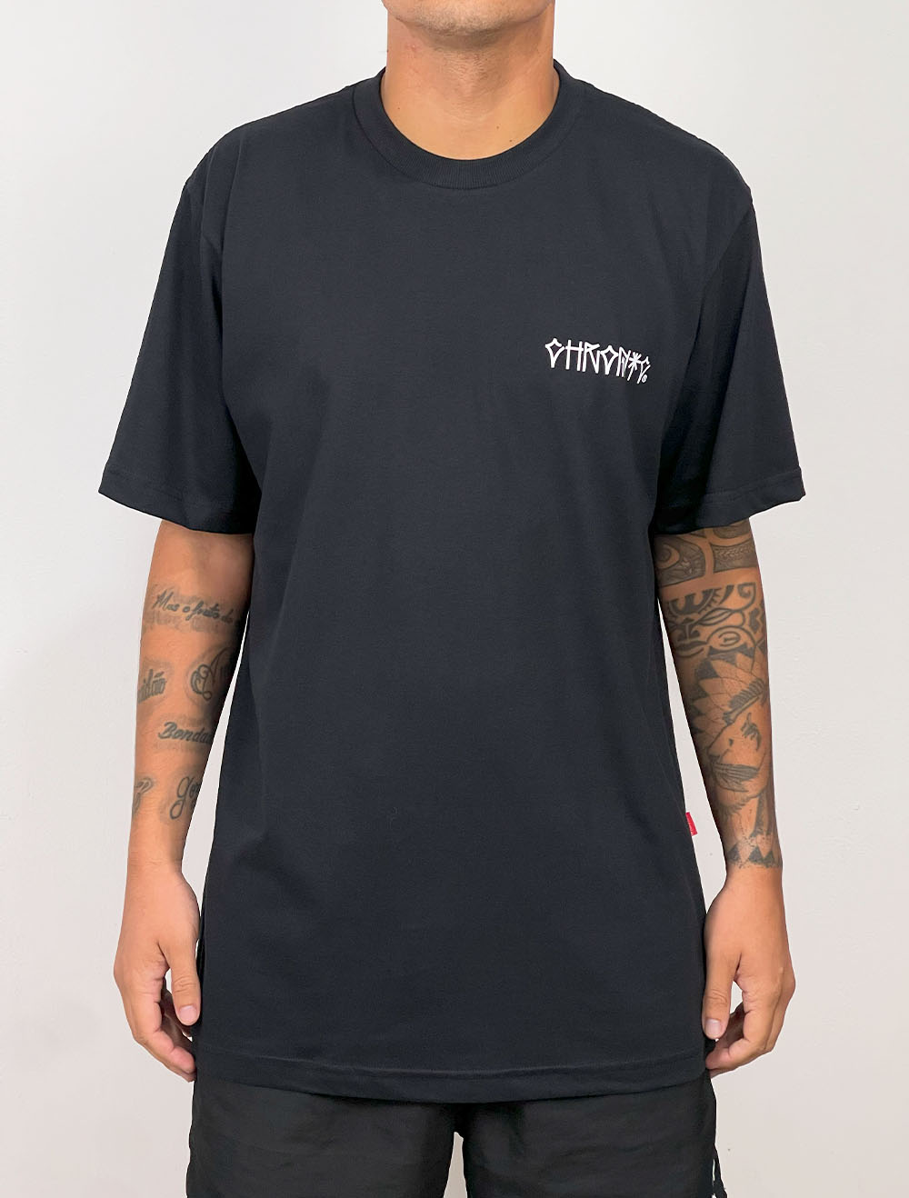 Camiseta Chronic São Jorge Painter Oração Left Back - Preta