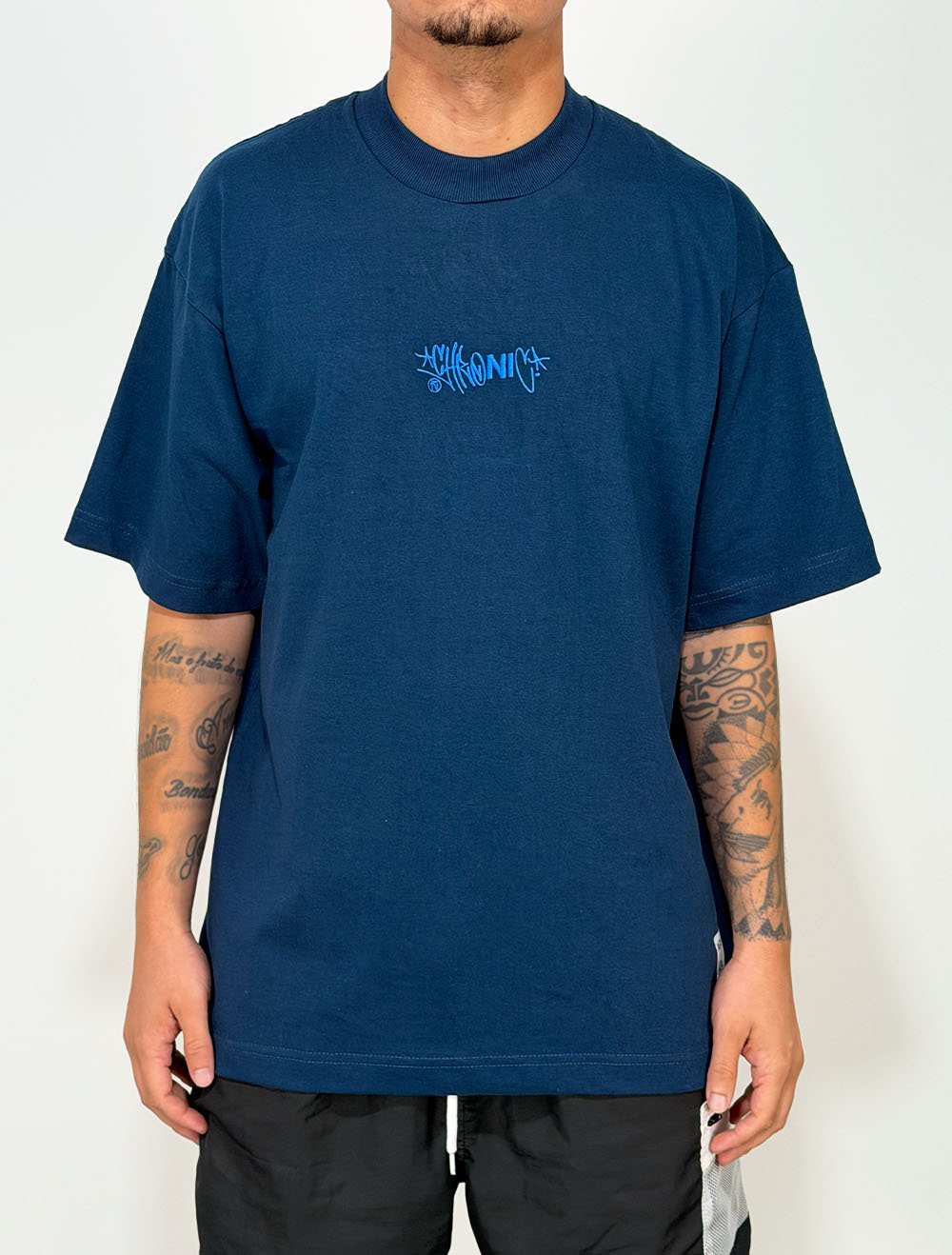 Camiseta Oversized Premium Chronic Tag Change - Marrom