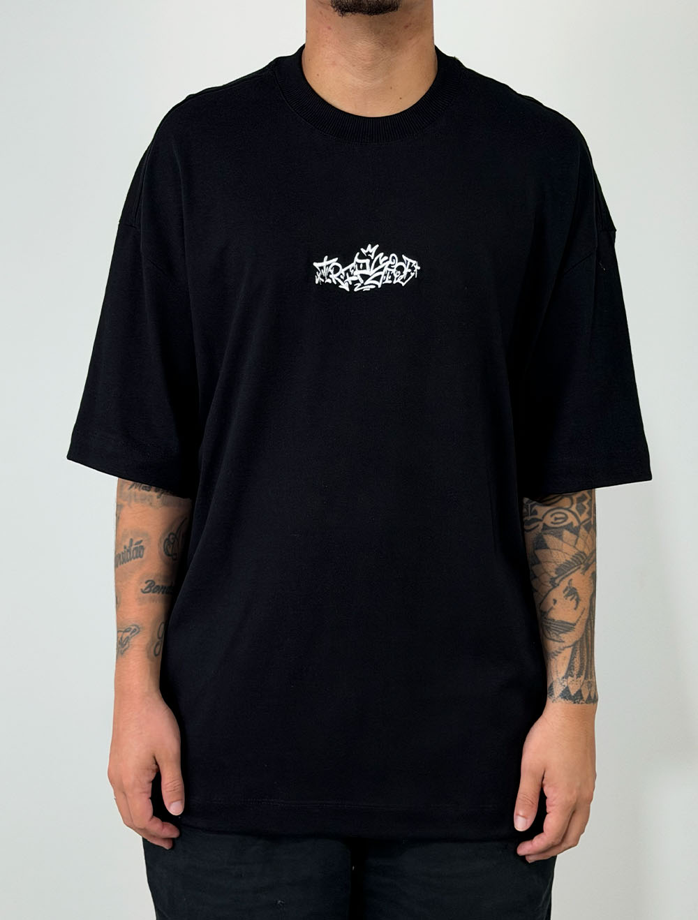 Camiseta Oversized Premium Trip Side Multi Tags - Preta