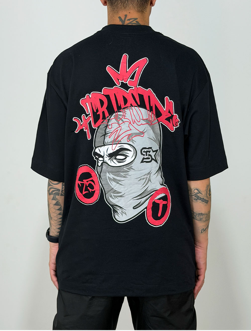 .様 Camiseta Oversized Trip Side Ninja - Preta