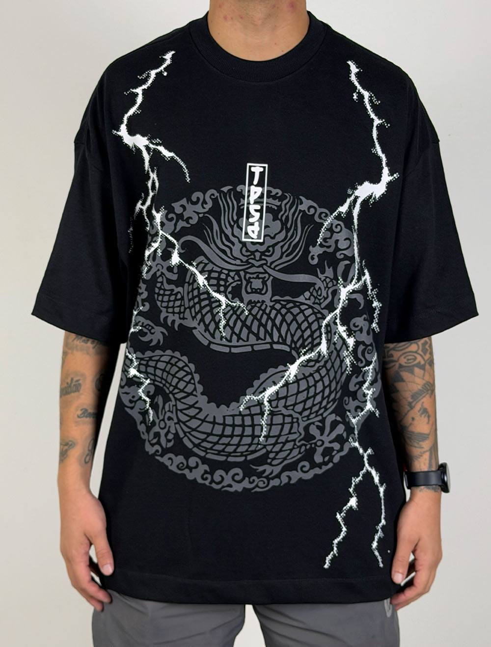 Camiseta Oversized premium Trip side Dragão x Tigre Thunder - Preta
