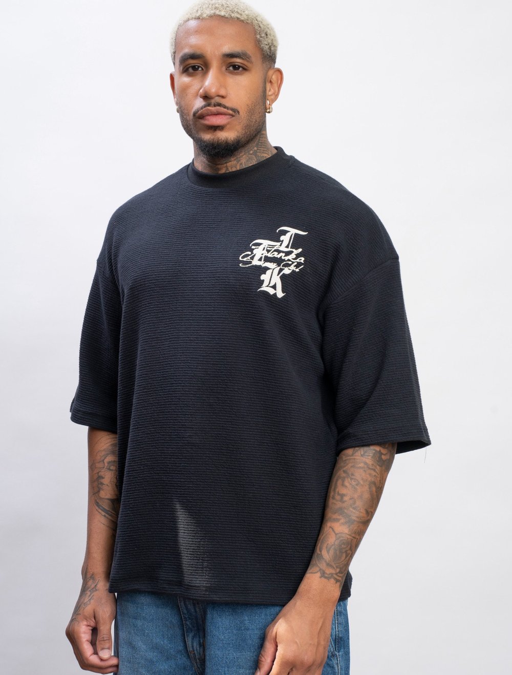 Camiseta Oversized 5 Totanka Outline - Preta