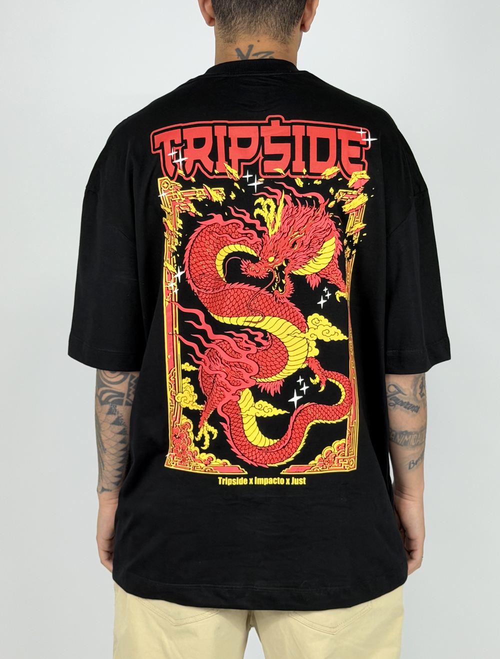Camiseta Oversized Trip Side/Impacto/Just Dragão Imperial - Preta